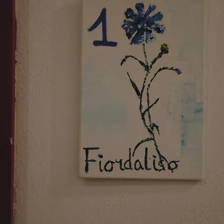 La Casa Delle Fate Di Rubini Ferienhaus *